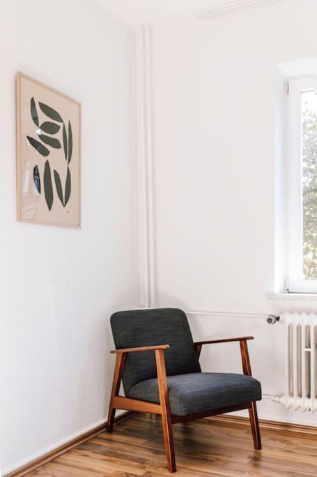Komplett Neu: 2-zi Zentral Im Altbau. 24h-checkin Apartment Kiel
